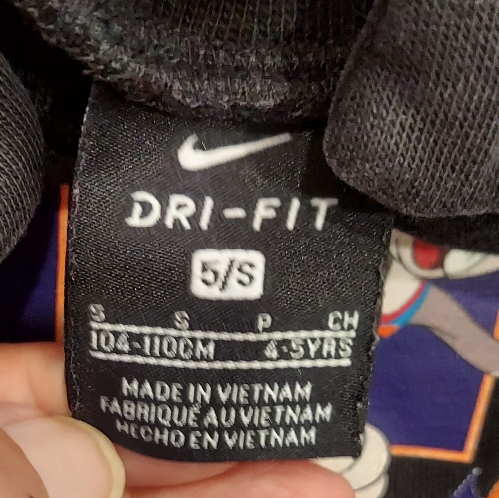 Nike Dri-Fit Boys Hoodie Black Space Jam Bugs Bunny Pocket That's All Folks 5T - Picture 3 of 3